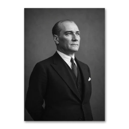 Kararlı Bakışlı Atatürk Siyah Beyaz Kanvas Tablo