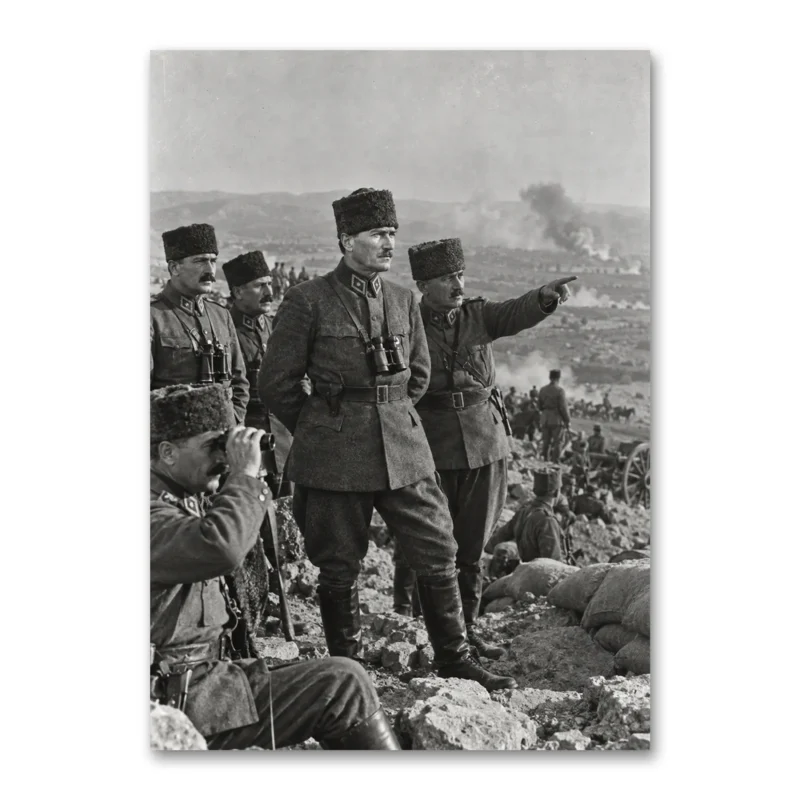 30 Ağustos Büyük Taarruz Atatürk ve Komutanlar Siyah Beyaz Kanvas Tablo